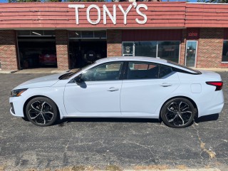 Image for 2024 Nissan Altima SR ID: 6864736