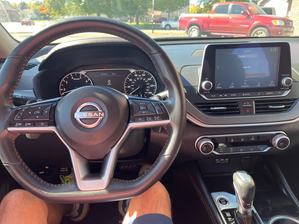 2024 Nissan Altima Image 8