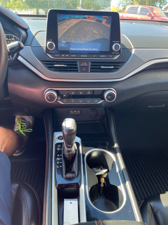 2024 Nissan Altima Image 9