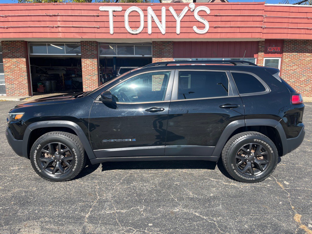 2020 Jeep Cherokee Image 1