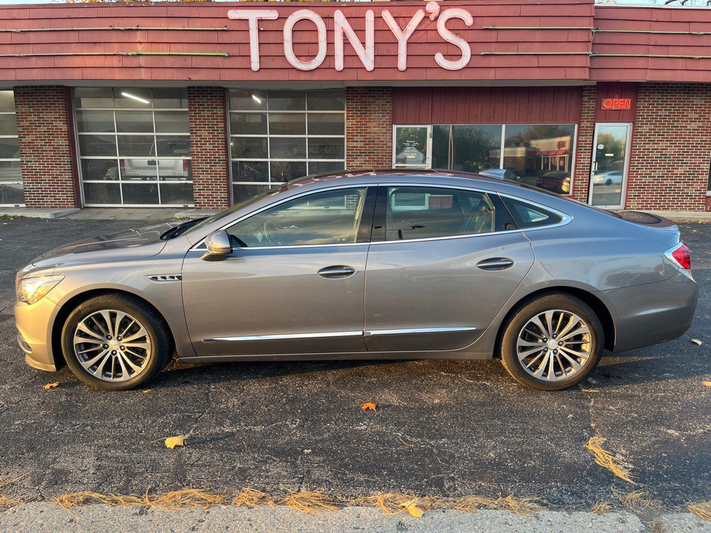 2019 Buick Lacrosse Image 1
