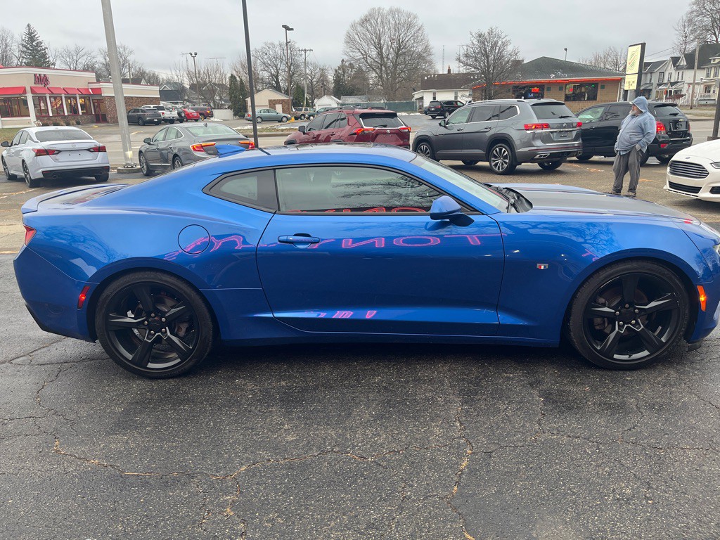 2018 Chevrolet Camaro Image 3