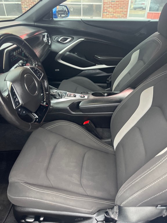 2018 Chevrolet Camaro Image 6