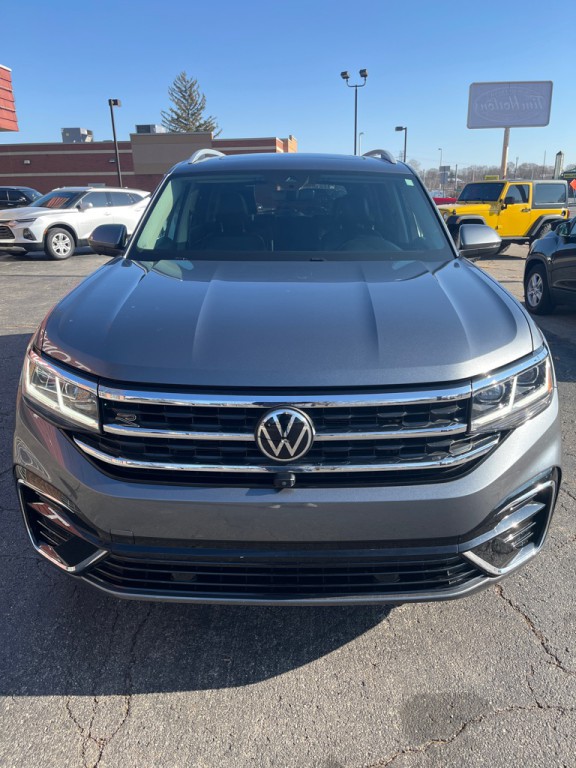 2022 Volkswagen Atlas Image 2