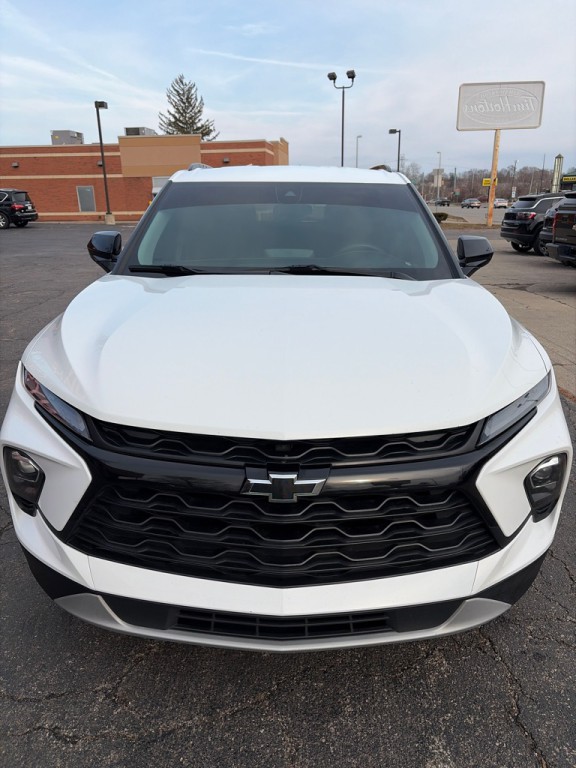 2023 Chevrolet Blazer Image 2