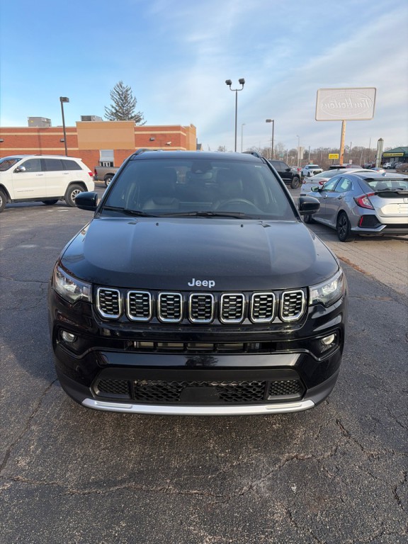 2024 Jeep Compass Image 2