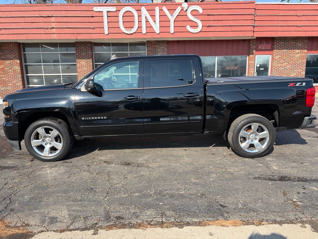 2018 Chevrolet Silverado 1500 Image 1