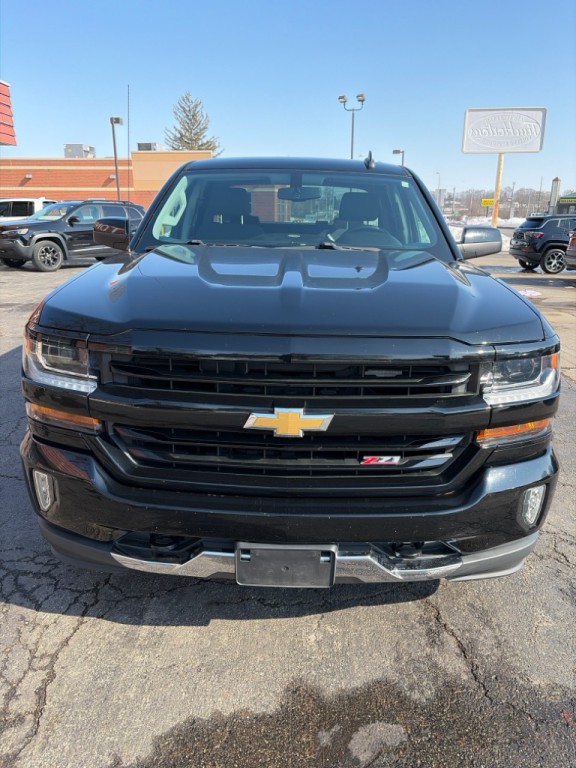 2018 Chevrolet Silverado 1500 Image 2