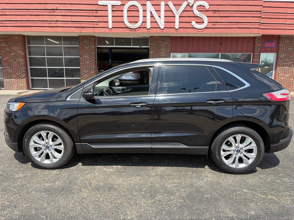 2020 Ford Edge Image 1