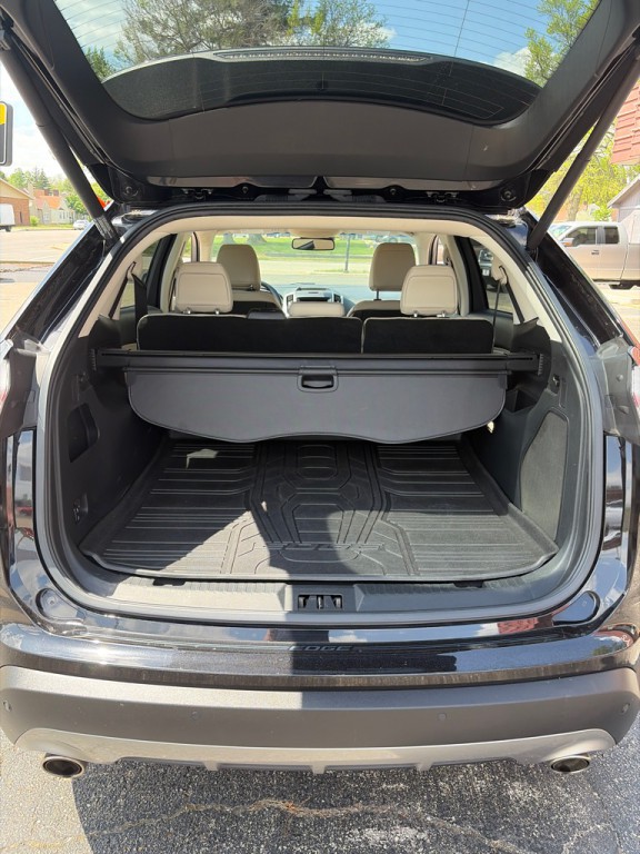 2020 Ford Edge Image 5