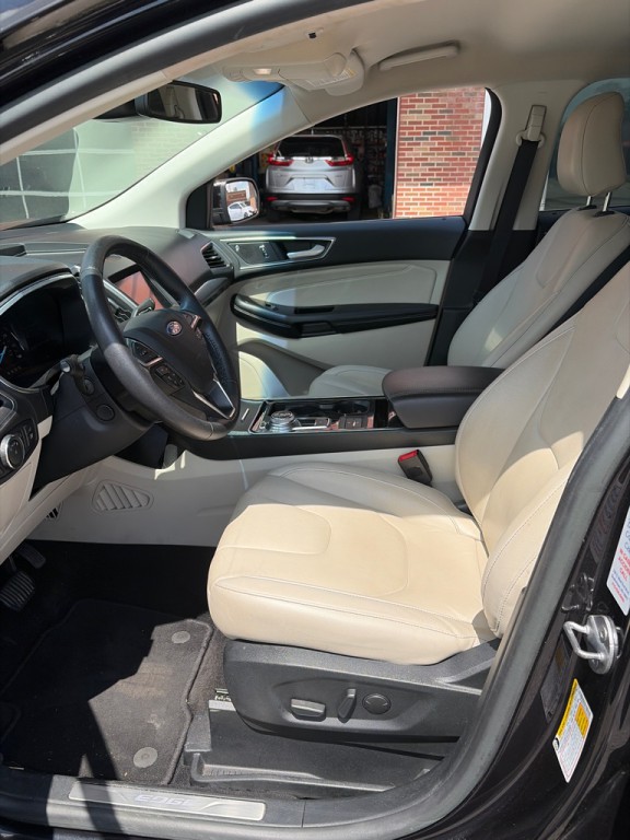 2020 Ford Edge Image 7