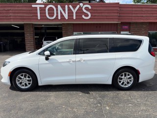 Image for 2020 Chrysler Voyager LXI ID: 7465711