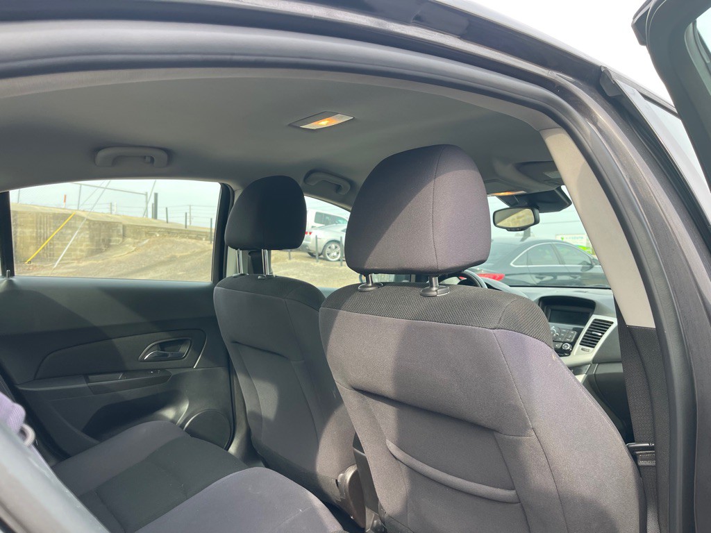 2014 Chevrolet Cruze Image 8