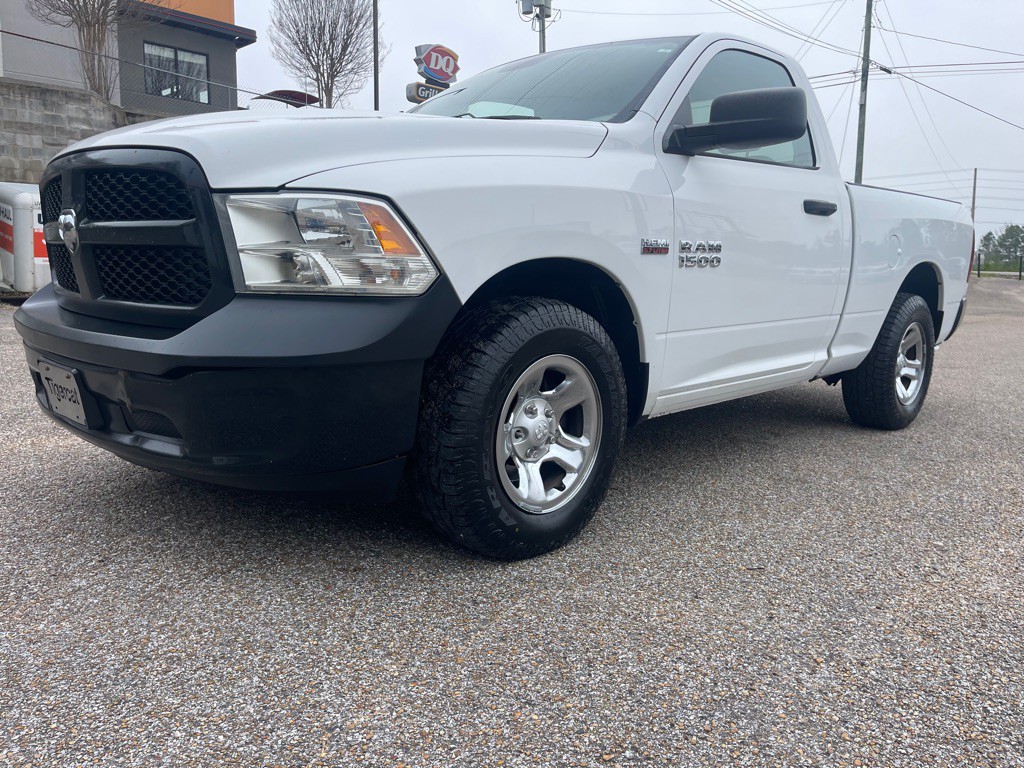 2016 RAM 1500 Image 3