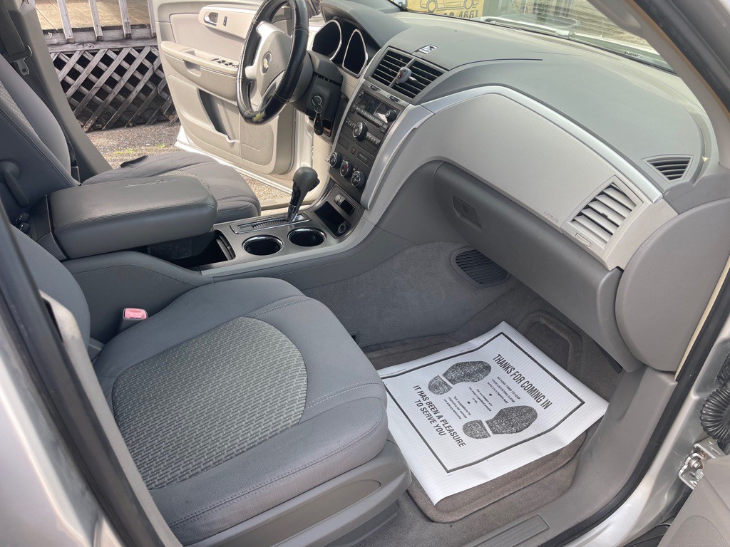 2009 Chevrolet Traverse Image 13