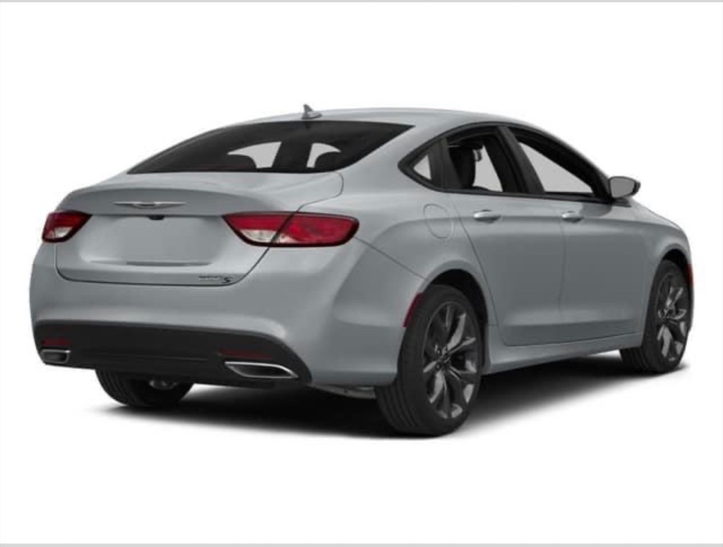 2015 Chrysler 200 Image 6