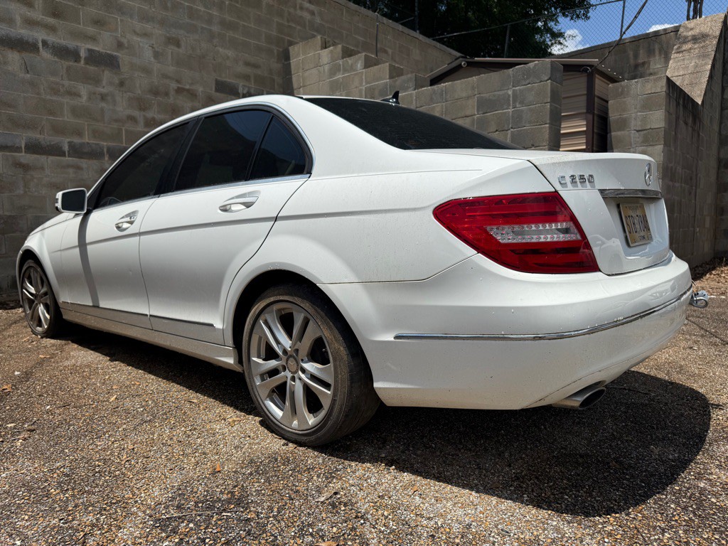 2013 Mercedes-Benz C-Class Image 7