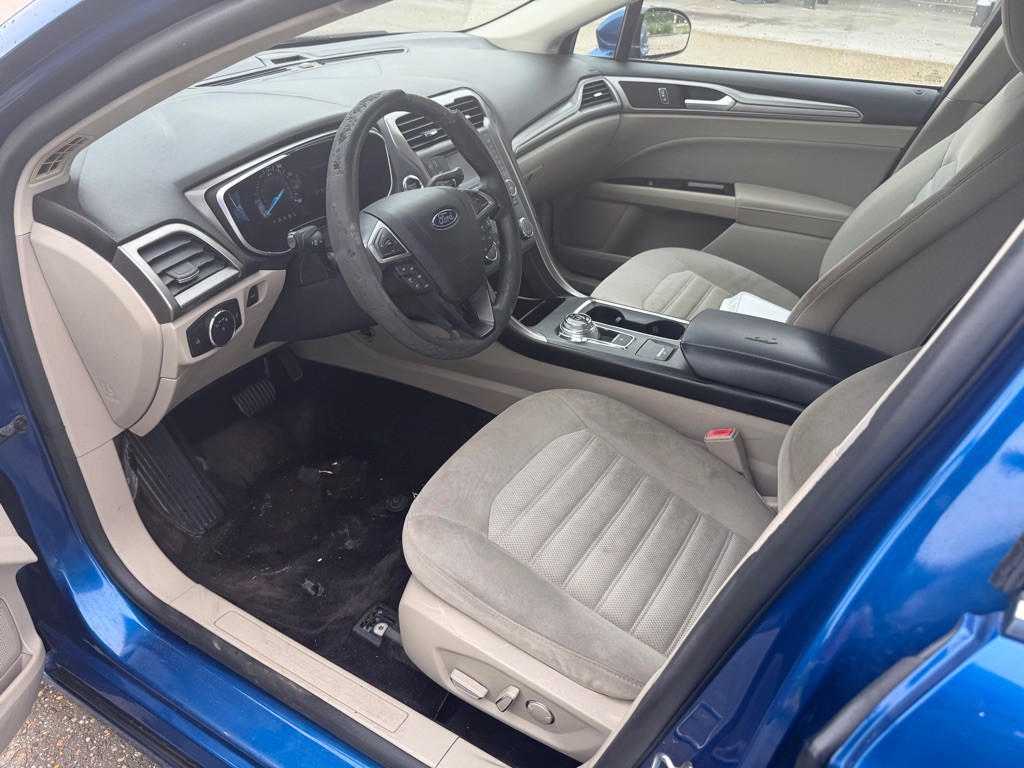 2017 Ford Fusion Image 10