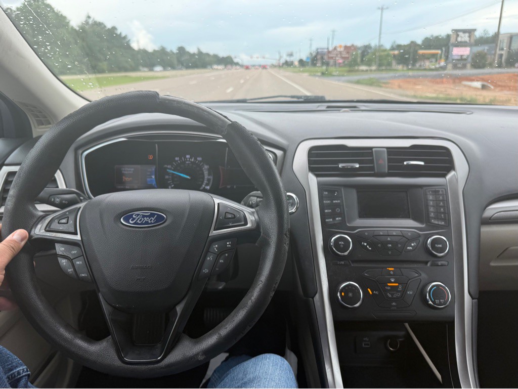 2017 Ford Fusion Image 4