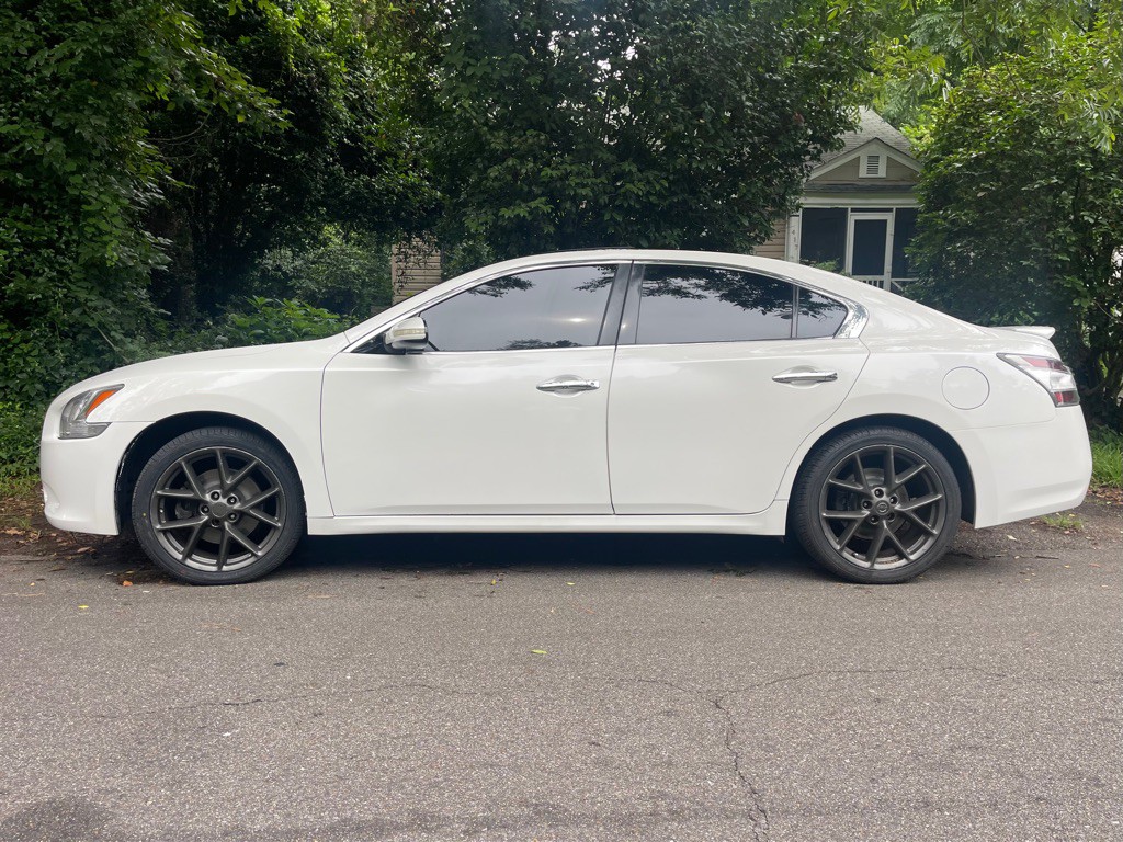 2011 Nissan Maxima Image 10