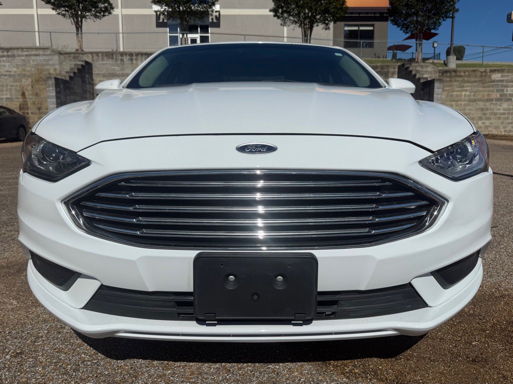 2017 Ford Fusion Image 2