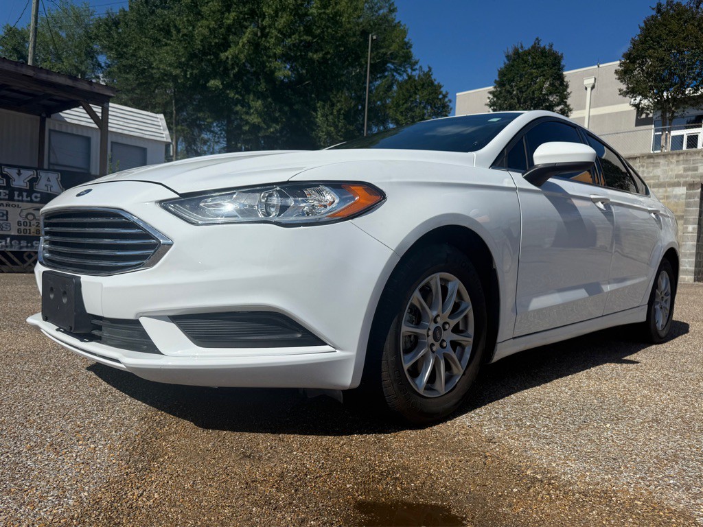 2017 Ford Fusion Image 3