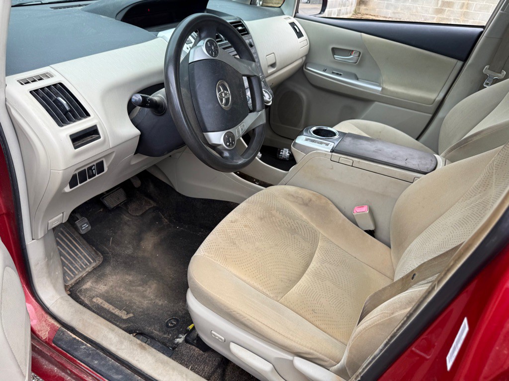 2014 Toyota Prius Image 5