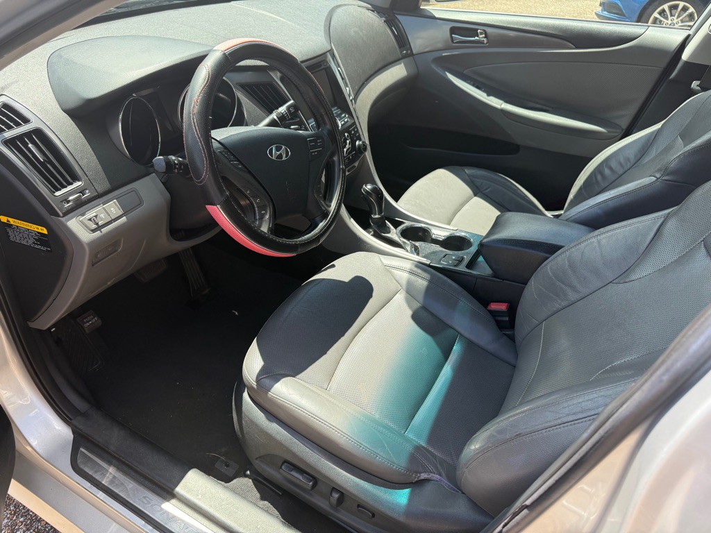 2013 Hyundai Sonata Image 4