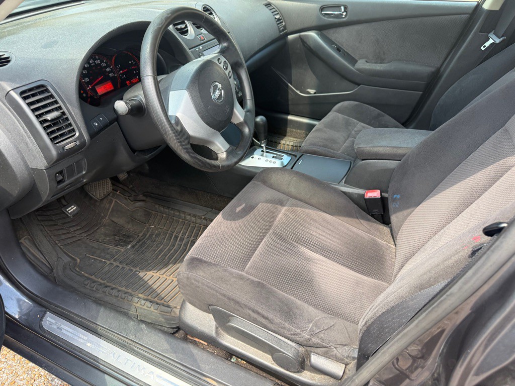 2009 Nissan Altima Image 8