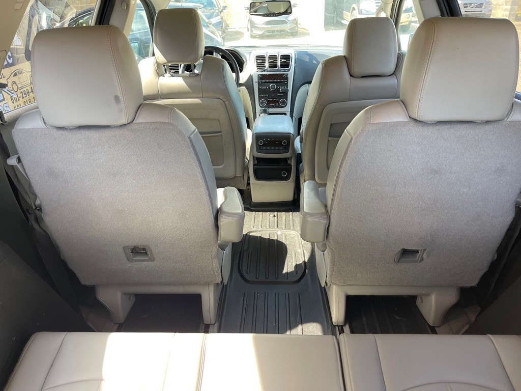 2011 GMC Acadia Image 6