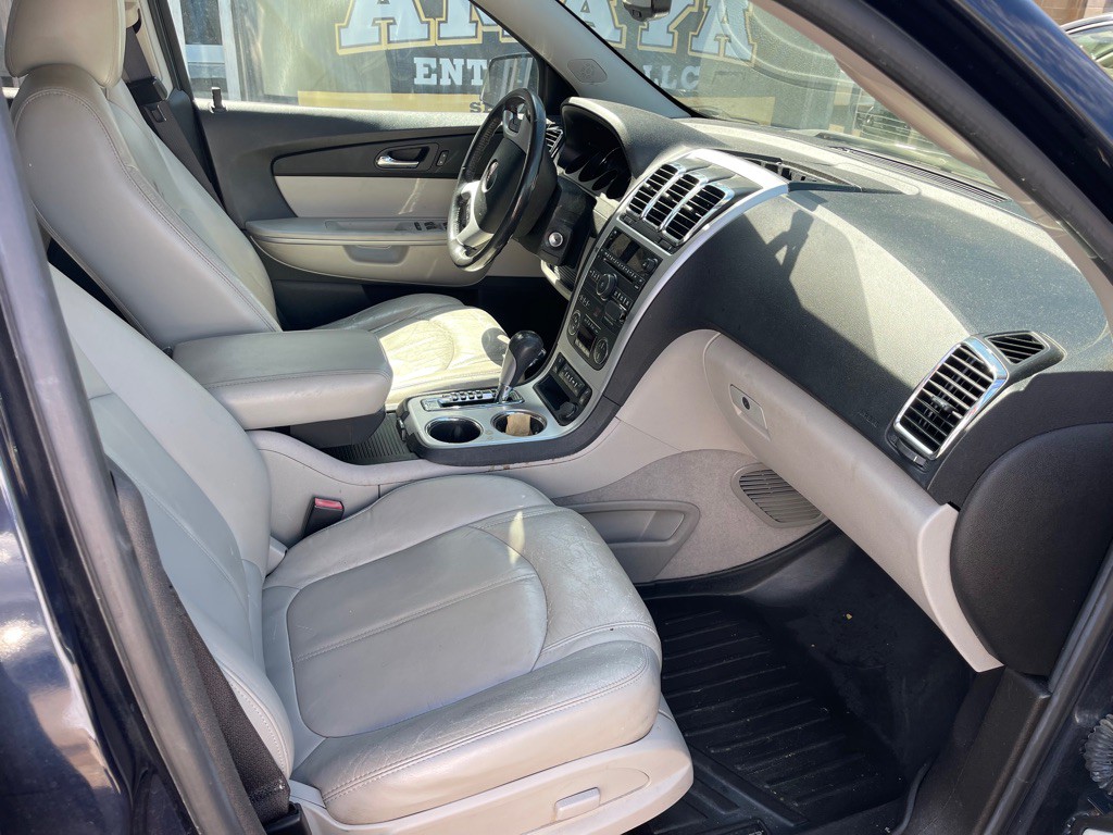 2011 GMC Acadia Image 12