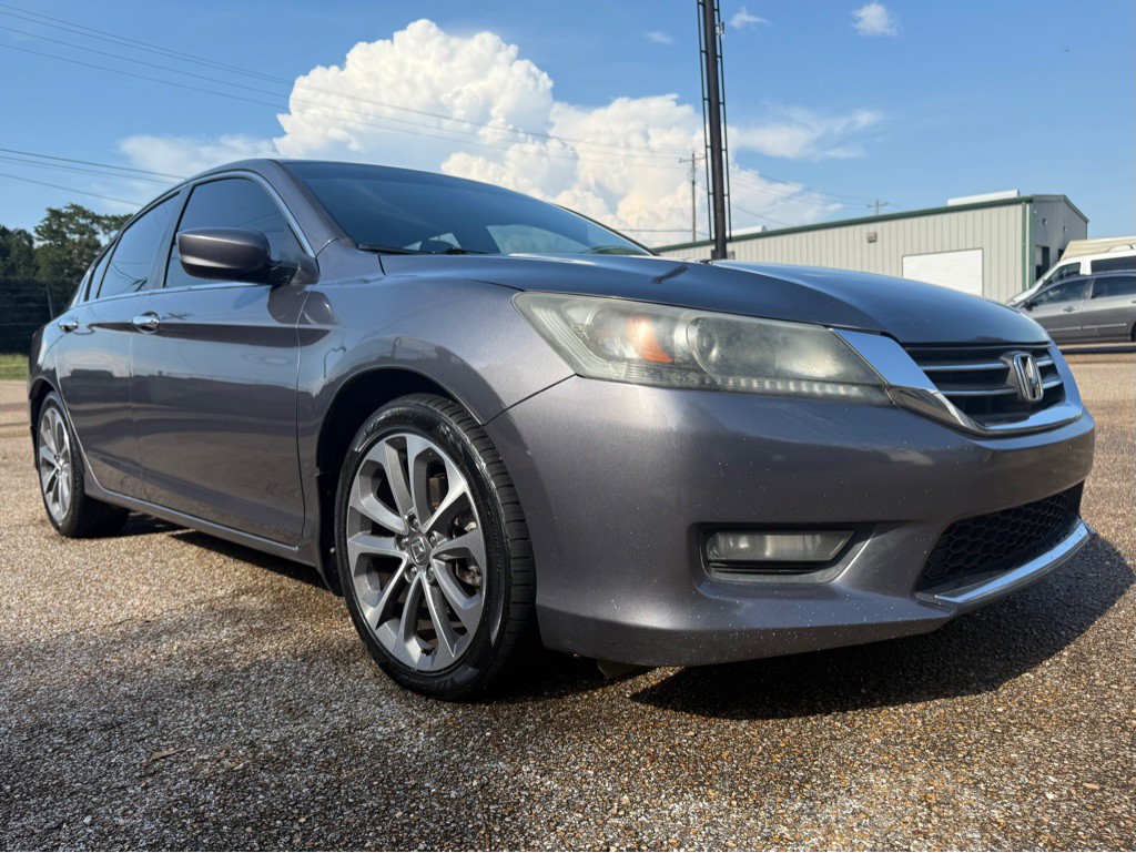 2015 Honda Accord Image 1
