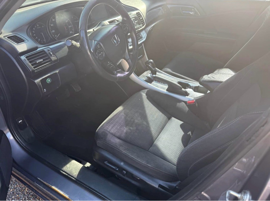 2015 Honda Accord Image 8