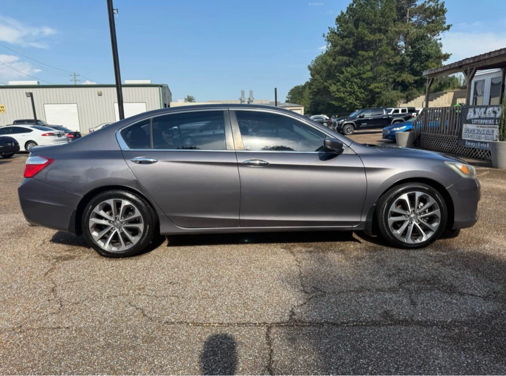 2015 Honda Accord Image 9