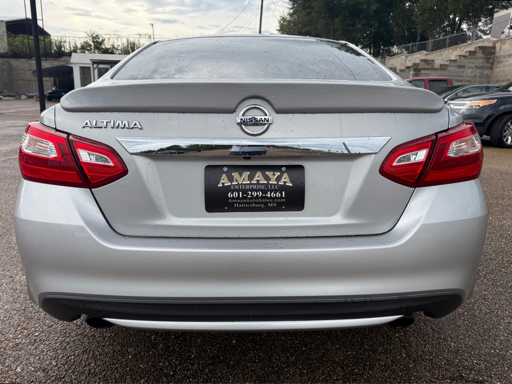 2016 Nissan Altima Image 6