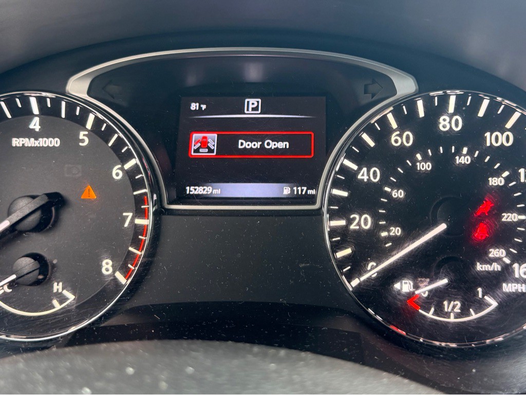 2016 Nissan Altima Image 8