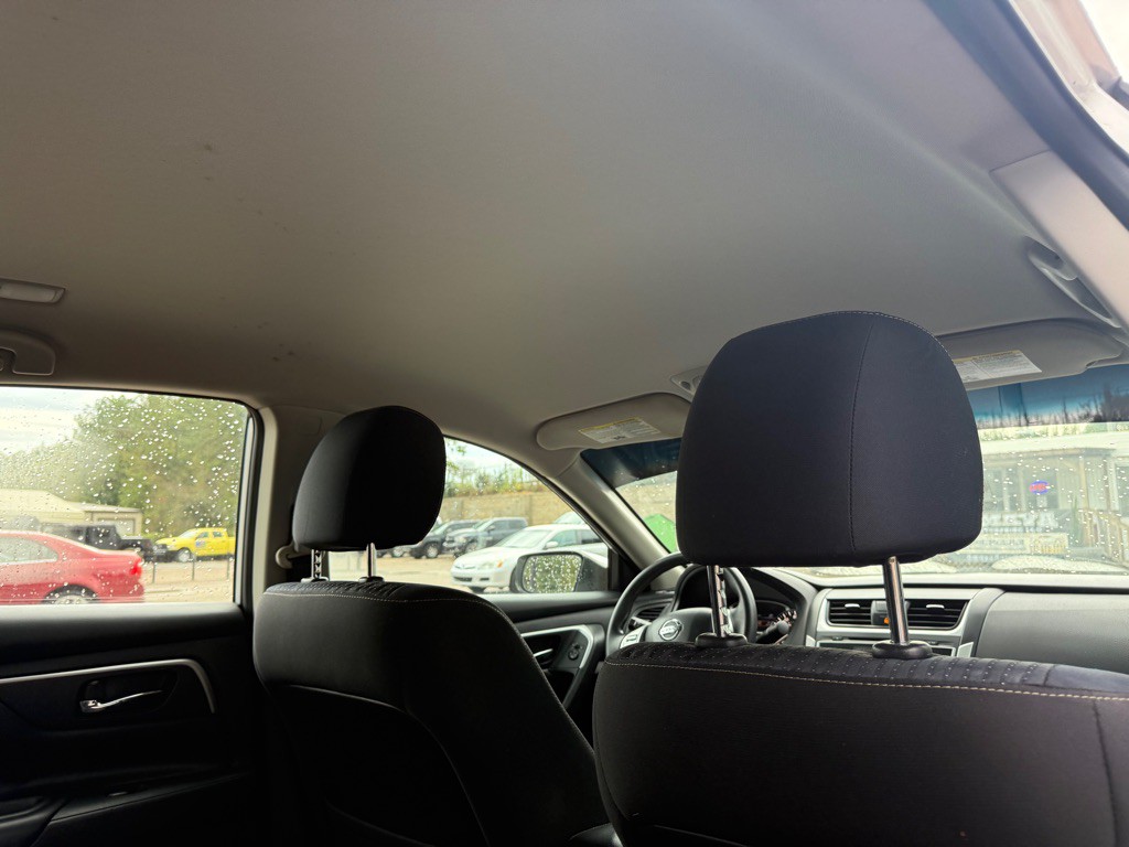 2016 Nissan Altima Image 10