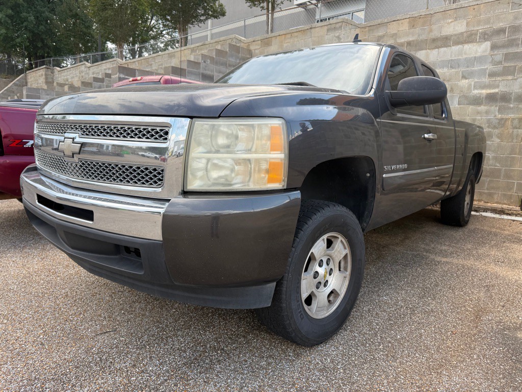 2010 Chevrolet Silverado 1500 Image 1
