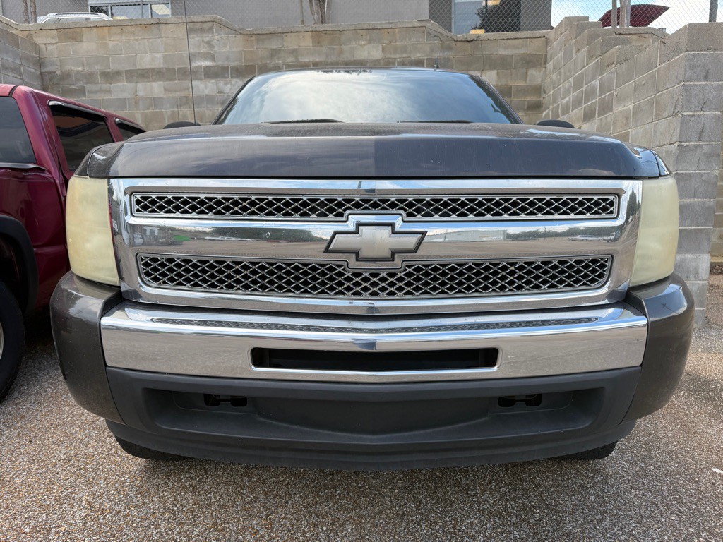 2010 Chevrolet Silverado 1500 Image 2