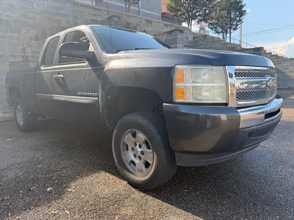 2010 Chevrolet Silverado 1500 Image 3