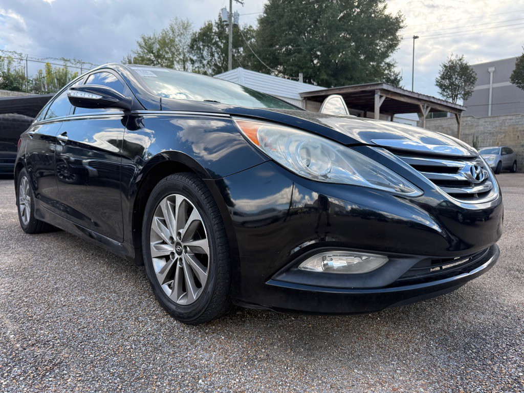 2014 Hyundai Sonata Image 2