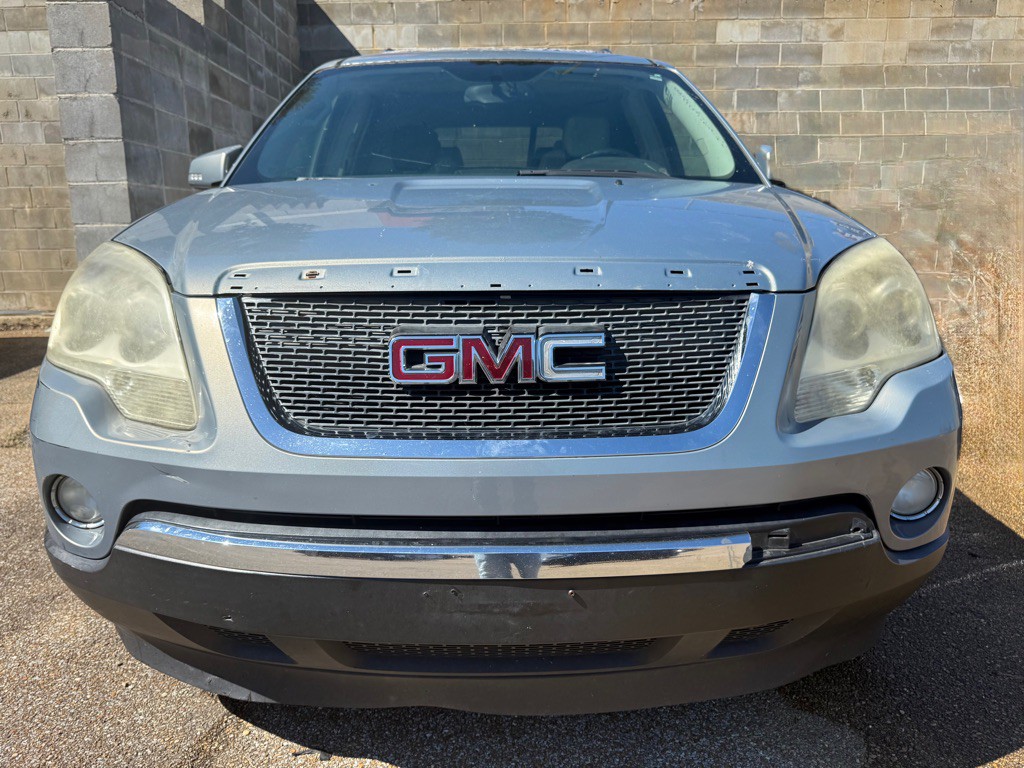 2007 GMC Acadia Image 2