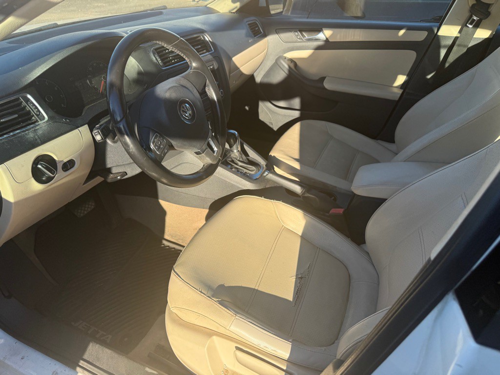 2011 Volkswagen Jetta Image 5
