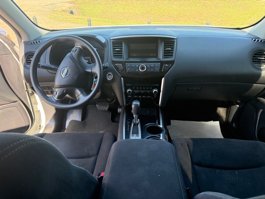 2015 Nissan Pathfinder Image 5