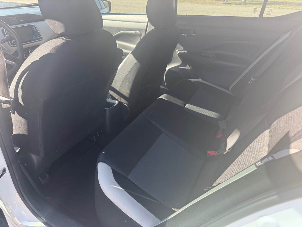 2020 Nissan Versa Image 7
