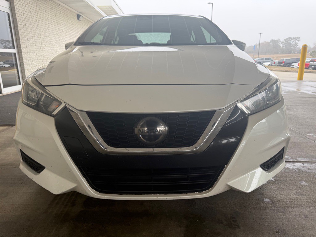 2020 Nissan Versa Image 10
