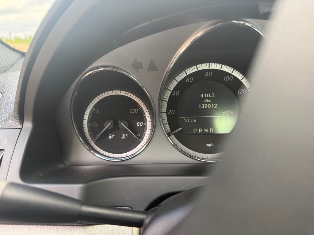 2010 Mercedes-Benz C-Class Image 7