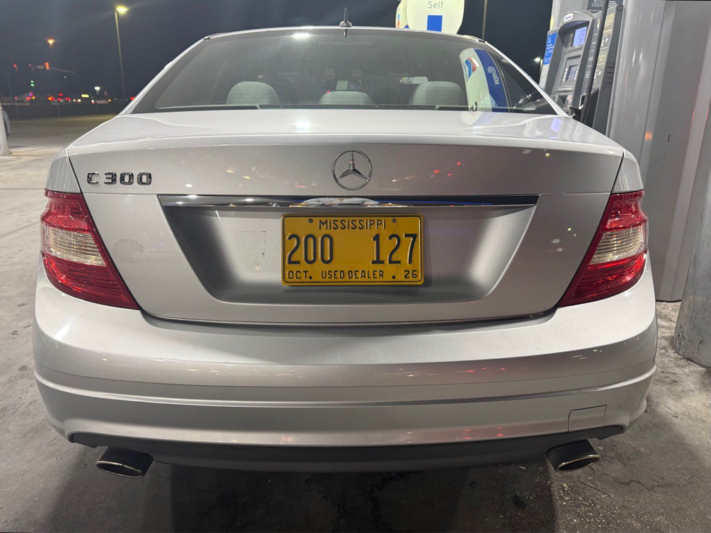 2010 Mercedes-Benz C-Class Image 9