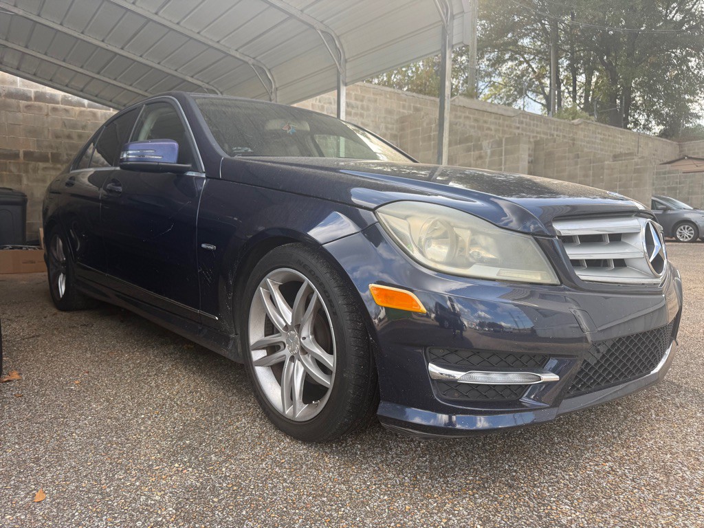 2012 Mercedes-Benz C-Class Image 1
