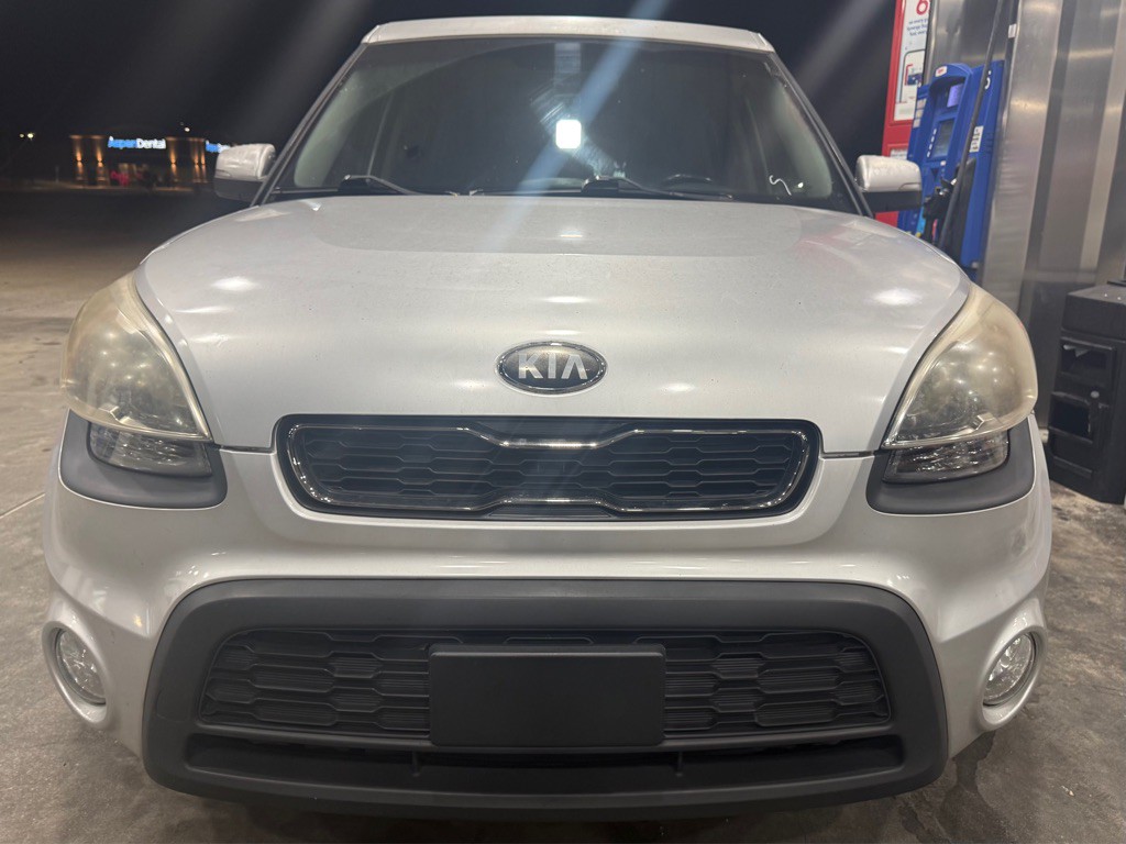 2013 Kia Soul Image 2